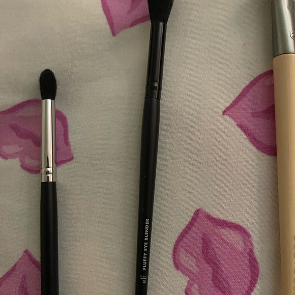 Assorted Brushes - Picture 4 of 5